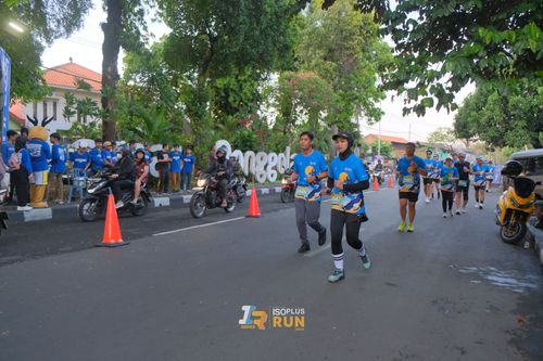 Race photo from Isoplus Run 2024 Surabaya