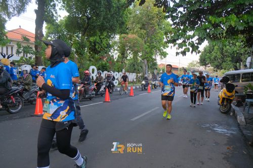 Race photo from Isoplus Run 2024 Surabaya