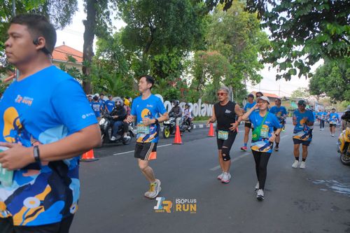 Race photo from Isoplus Run 2024 Surabaya