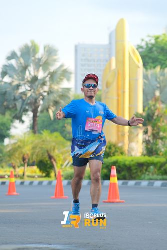 Race photo from Isoplus Run 2024 Surabaya