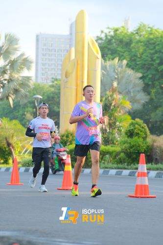 Race photo from Isoplus Run 2024 Surabaya