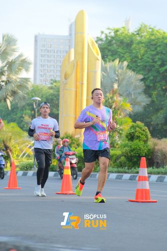 Race photo from Isoplus Run 2024 Surabaya
