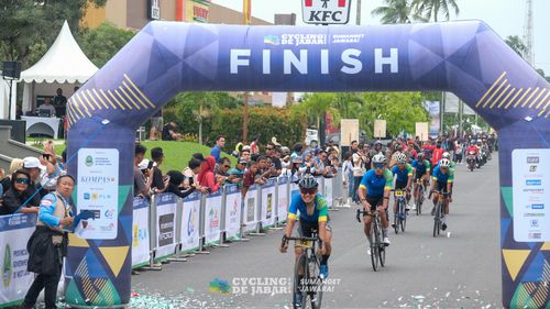 Race photo from Cycling de Jabar 2024