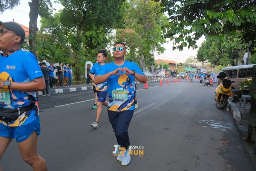 Race photo from Isoplus Run 2024 Surabaya