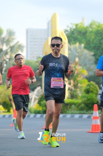 Race photo from Isoplus Run 2024 Surabaya