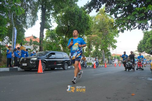 Race photo from Isoplus Run 2024 Surabaya