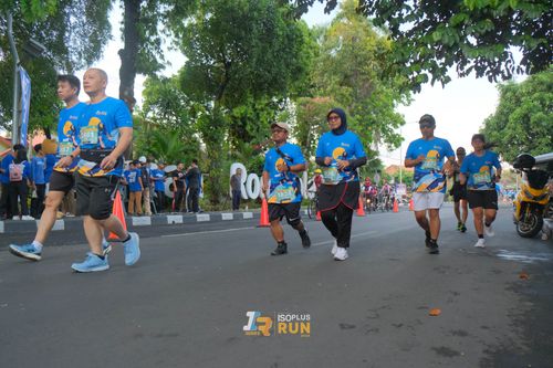Race photo from Isoplus Run 2024 Surabaya