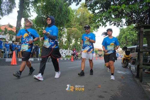Race photo from Isoplus Run 2024 Surabaya