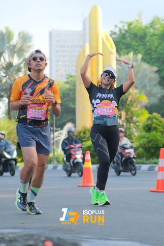 Race photo from Isoplus Run 2024 Surabaya