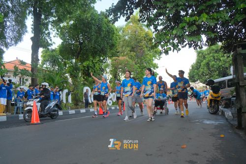 Race photo from Isoplus Run 2024 Surabaya
