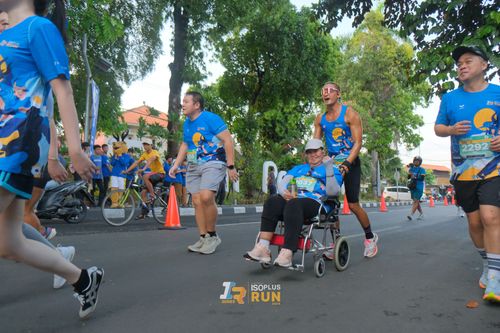 Race photo from Isoplus Run 2024 Surabaya