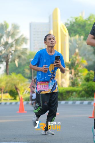 Race photo from Isoplus Run 2024 Surabaya