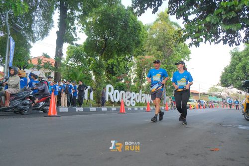 Race photo from Isoplus Run 2024 Surabaya