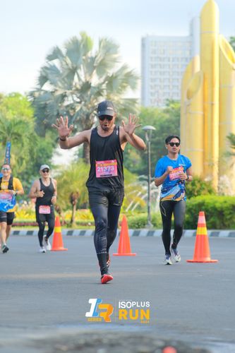 Race photo from Isoplus Run 2024 Surabaya