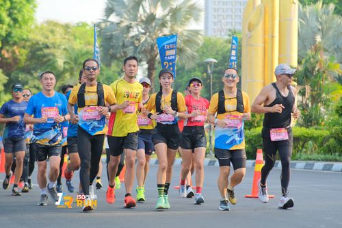 Race photo from Isoplus Run 2024 Surabaya