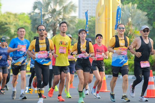 Race photo from Isoplus Run 2024 Surabaya