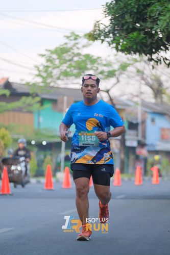 Race photo from Isoplus Run 2024 Surabaya