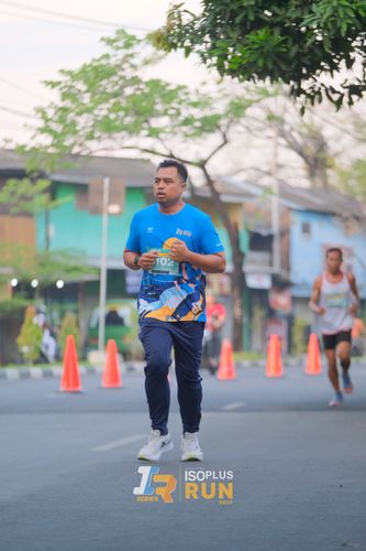 Race photo from Isoplus Run 2024 Surabaya
