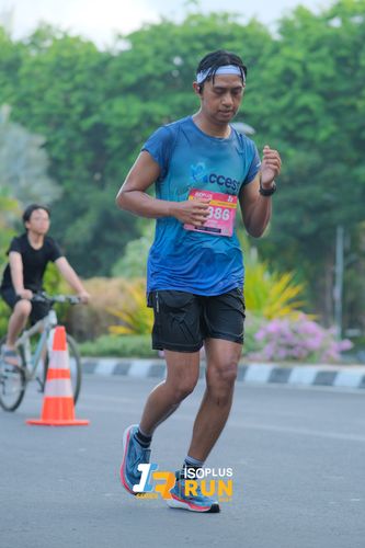 Race photo from Isoplus Run 2024 Surabaya