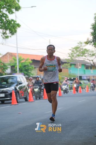 Race photo from Isoplus Run 2024 Surabaya