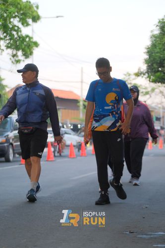 Race photo from Isoplus Run 2024 Surabaya
