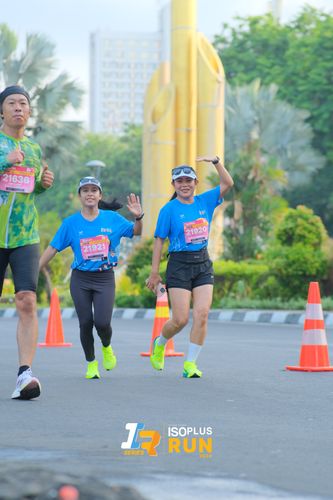 Race photo from Isoplus Run 2024 Surabaya