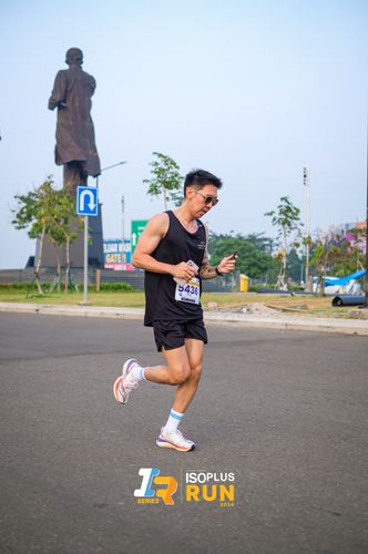 Race photo from ISOPlus Run 2024 Jakarta