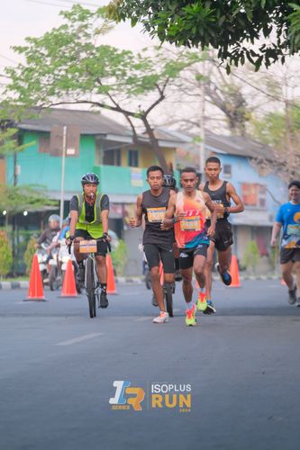 Race photo from Isoplus Run 2024 Surabaya