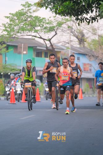 Race photo from Isoplus Run 2024 Surabaya
