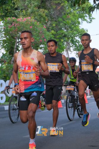Race photo from Isoplus Run 2024 Surabaya