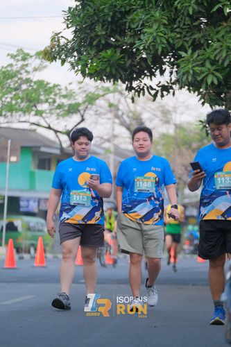 Race photo from Isoplus Run 2024 Surabaya