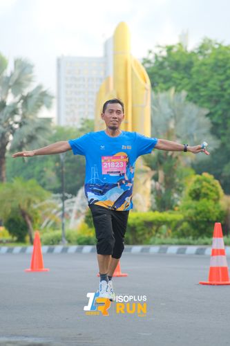 Race photo from Isoplus Run 2024 Surabaya