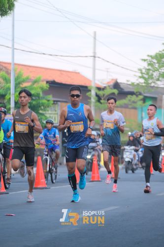 Race photo from Isoplus Run 2024 Surabaya