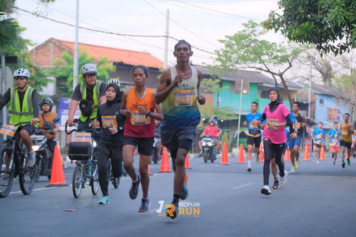 Race photo from Isoplus Run 2024 Surabaya