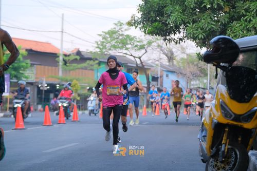 Race photo from Isoplus Run 2024 Surabaya