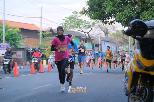 Race photo from Isoplus Run 2024 Surabaya