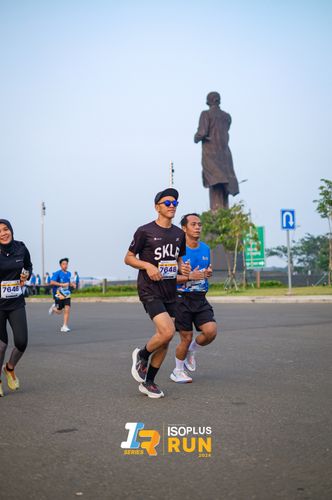 Race photo from ISOPlus Run 2024 Jakarta