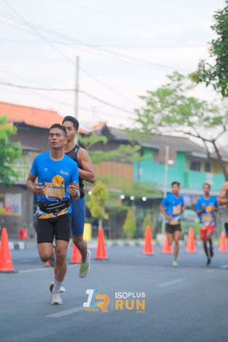 Race photo from Isoplus Run 2024 Surabaya