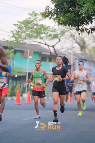 Race photo from Isoplus Run 2024 Surabaya