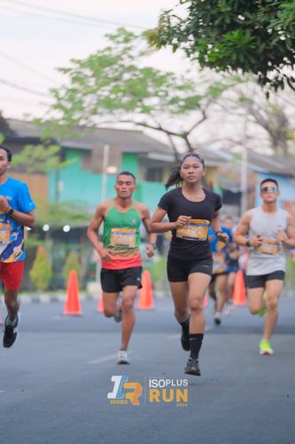 Race photo from Isoplus Run 2024 Surabaya