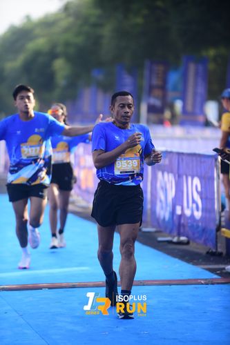 Race photo from Isoplus Run 2024 Surabaya