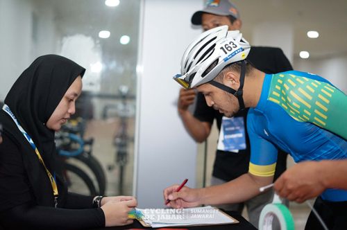 Race photo from Cycling de Jabar 2024