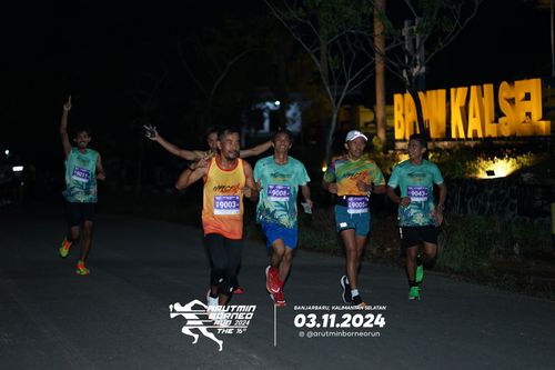 Race photo from Arutmin Borneo Run 2024