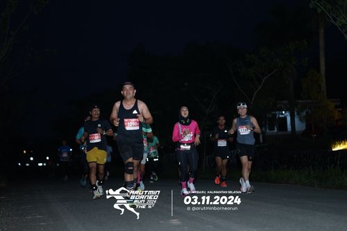 Race photo from Arutmin Borneo Run 2024