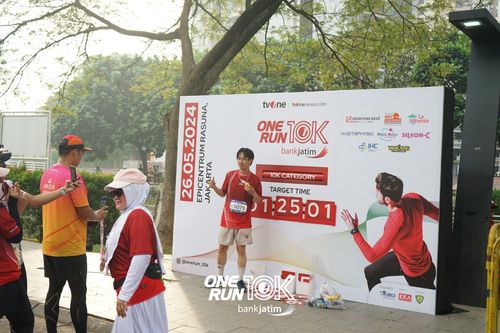 Race photo from ONE RUN 10 K