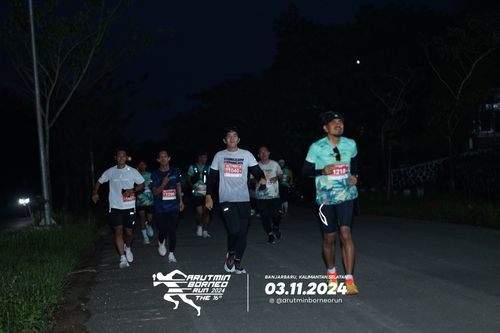 Race photo from Arutmin Borneo Run 2024