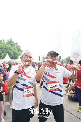 Race photo from ONE RUN 10 K