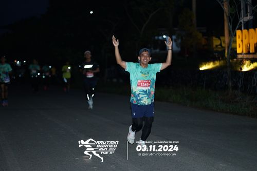 Race photo from Arutmin Borneo Run 2024