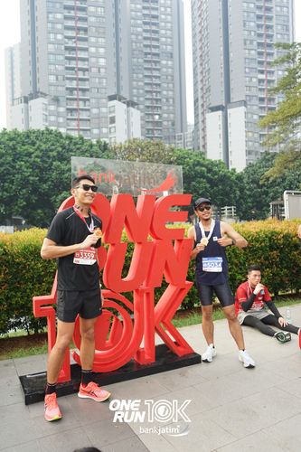Race photo from ONE RUN 10 K