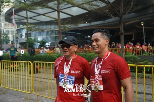 Race photo from ONE RUN 10 K